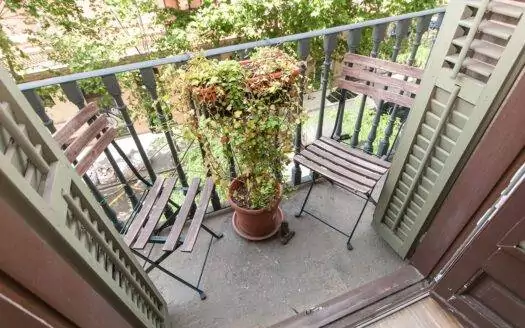 Arc De Triomf 2 bed with Balcony