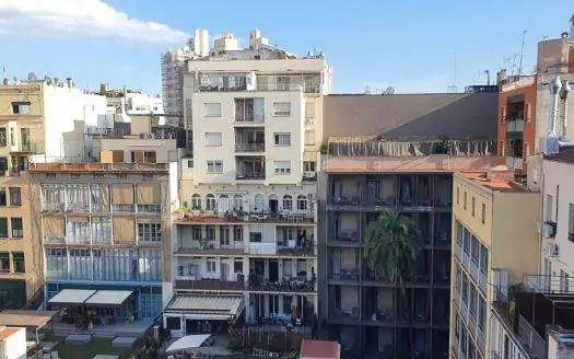Gorgeous attic located in Urquianona, Barcelona