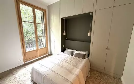 Stylish 3 Bed with Terrace Eixample