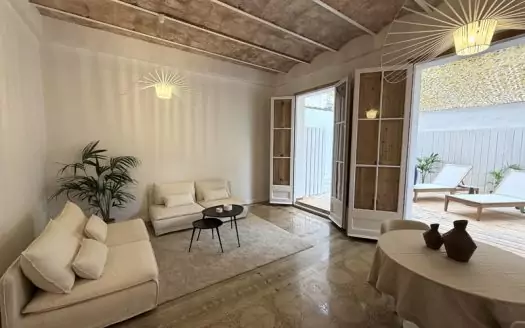 Stylish 3 Bed with Terrace Eixample